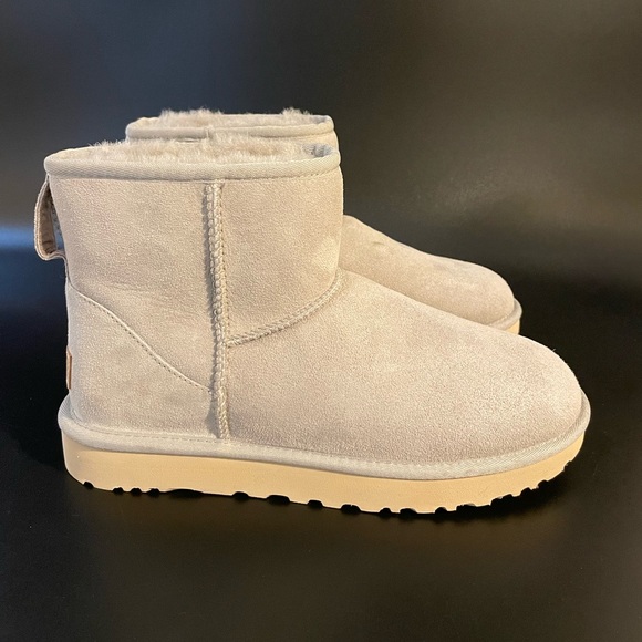 UGG Shoes - UGG Mini II